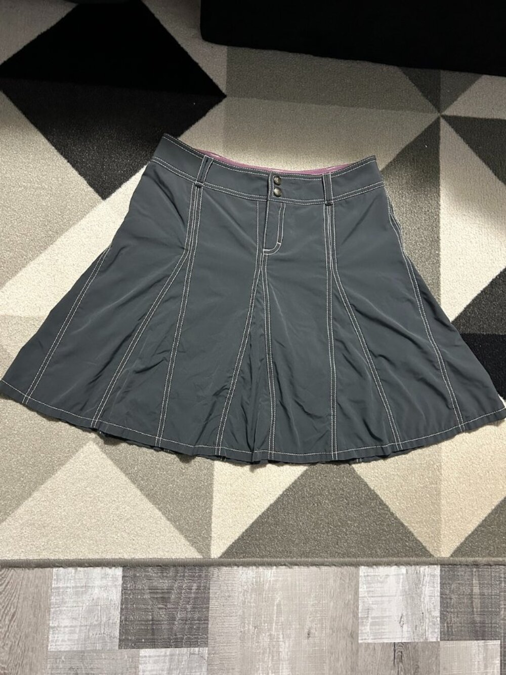 Athleta Whatever Gray Flared Skort with Contrast Stitching Women's Size 8